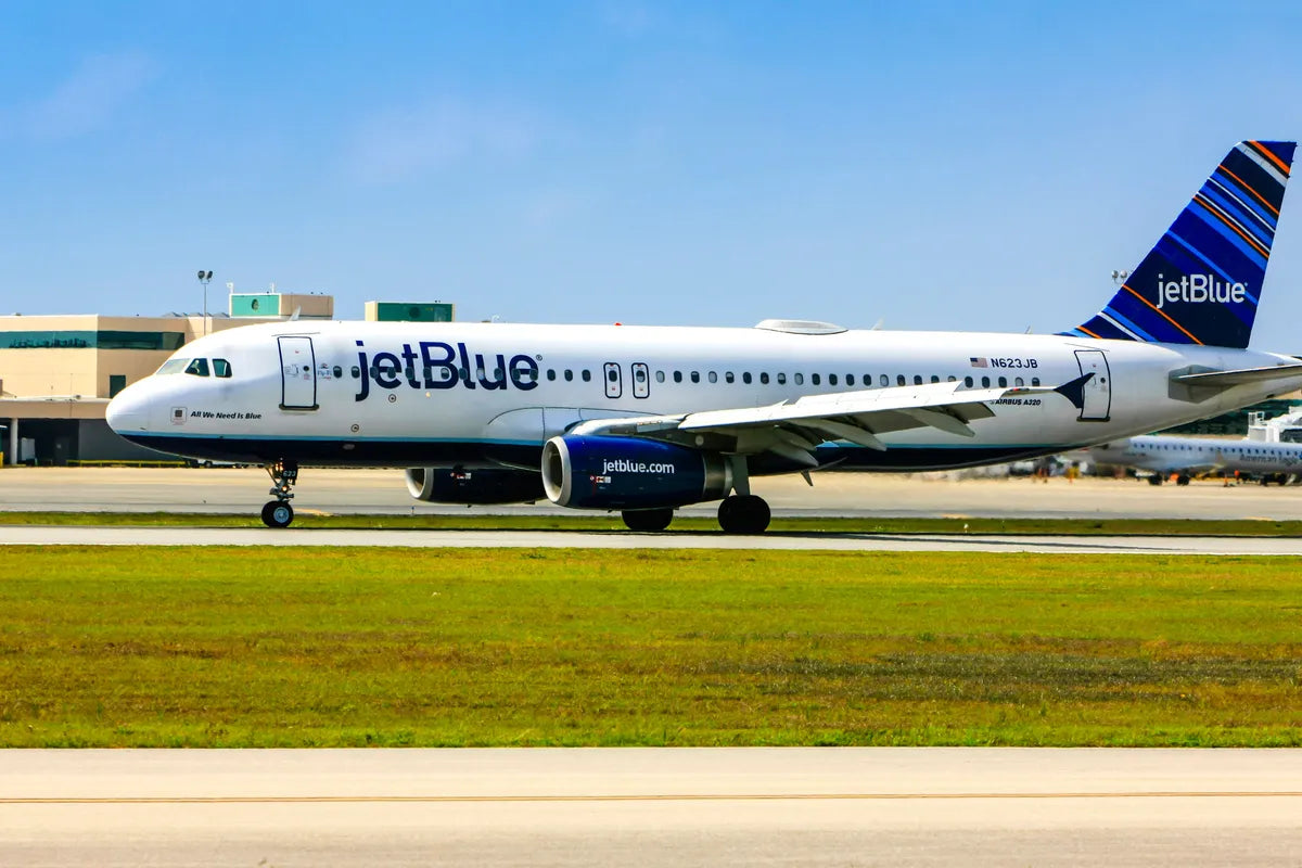 JetBlue lands in Nassau after fire in Cabin